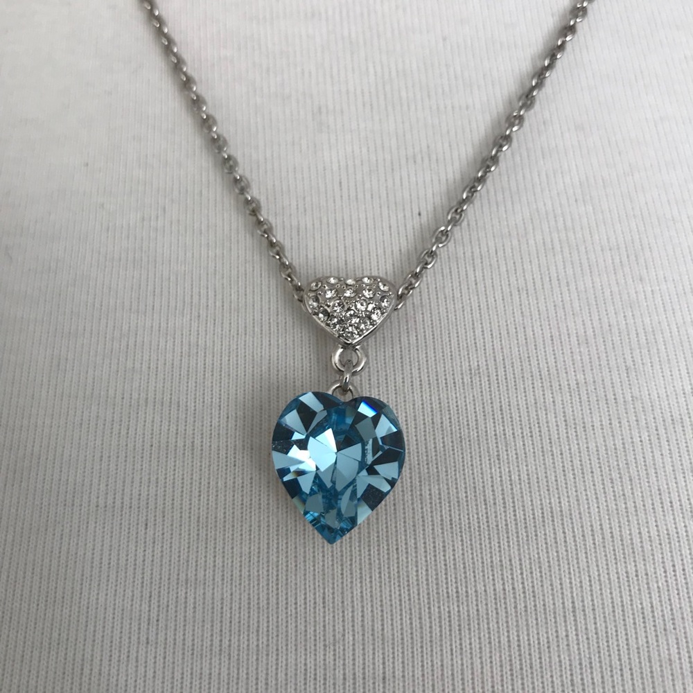 Borun Swarovski Necklace & Earrings Set - Picture 3 of 7